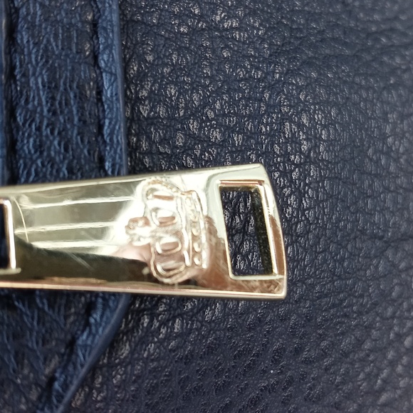 Juicy Couture Leather Cross body with adjustable strap - Picture 2 of 10